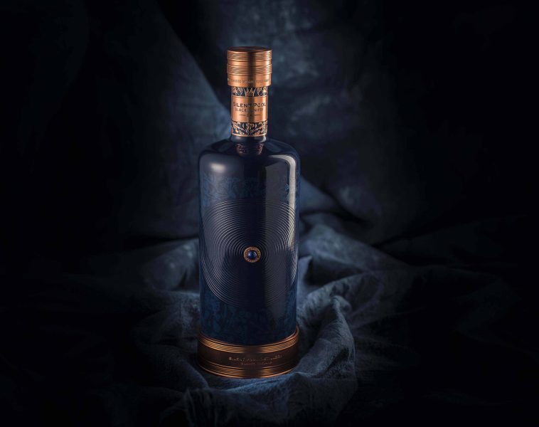 Silent Pool Black Juniper - die-cast stopper, base, badge and Marque neck wrap by Signet