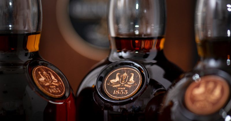 Glengoyne wooden cartouche by Signet