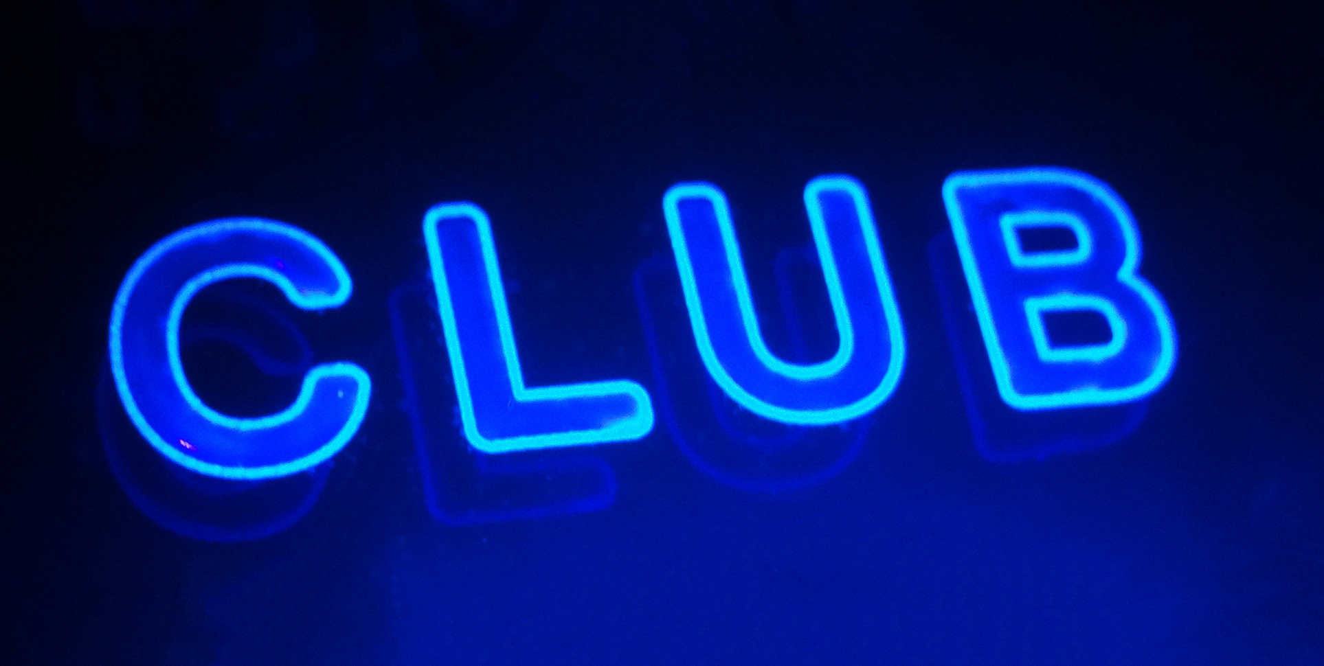 How UV helps your bottles stand out in a club or a bar - Signet